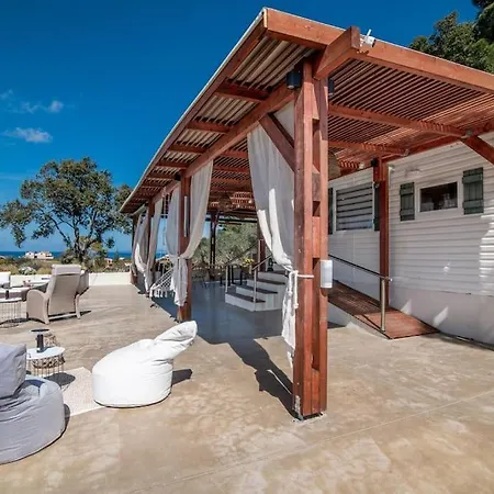 Feriehus Lakka Hill House *