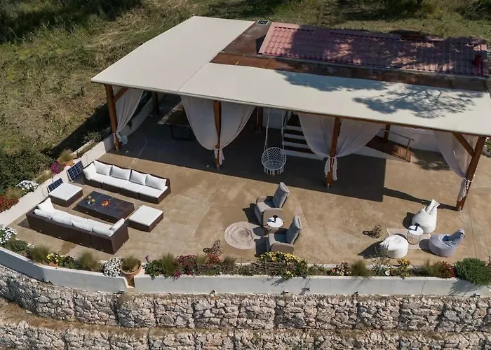 Lakka Hill House * Vasilikí