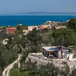 Lakka Hill House *