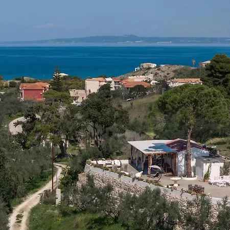Lakka Hill House *