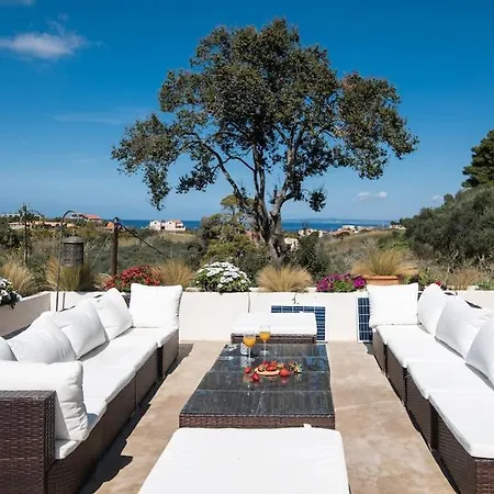 Lakka Hill House Hébergement de vacances *